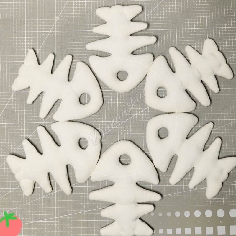 Portachiavi in peluche a forma - Fishbones Cosplay Prop recensione e prezzo